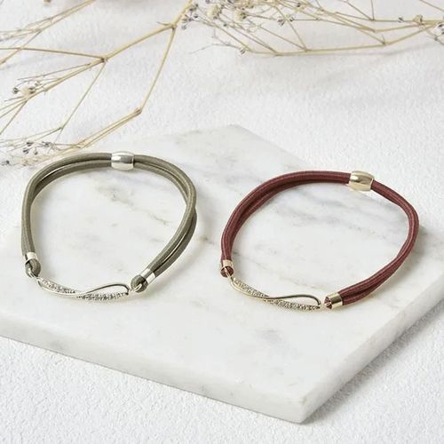 4573608916258







フラワーリング
静電気軽減ヘアブレスレット ウェーブライン