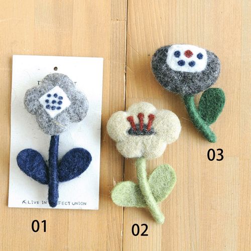 ピズム
フェルトブローチ フラワーC
