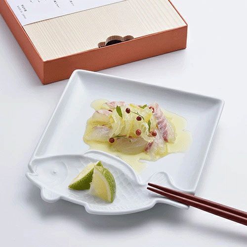 4539124521475



303344C500



石丸陶芸
魚皿 たい