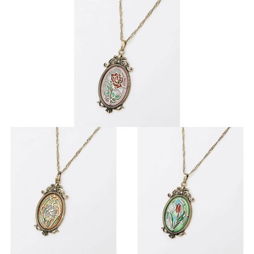 アミナコレクション
フレールエメネックレス