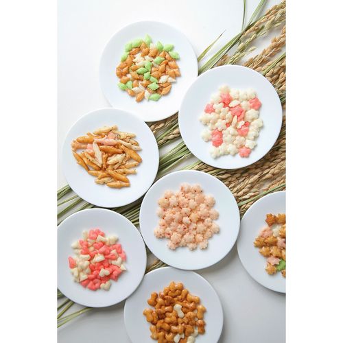 ｺﾌﾞｸﾛ27ｺｲﾘ



初穂製菓
ミニ姿あられギフト「彩」27個入