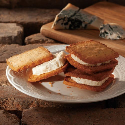 4582580110424



風美庵
CHEESE CAVERY チーズサンドクッキー3個入×40箱