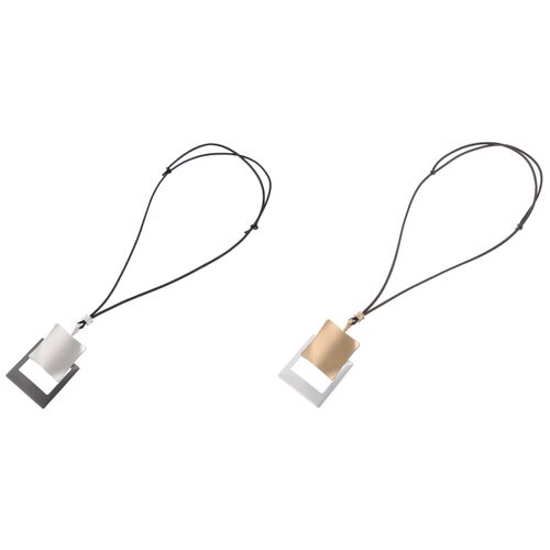 伸美
スクエア紐ネックレス