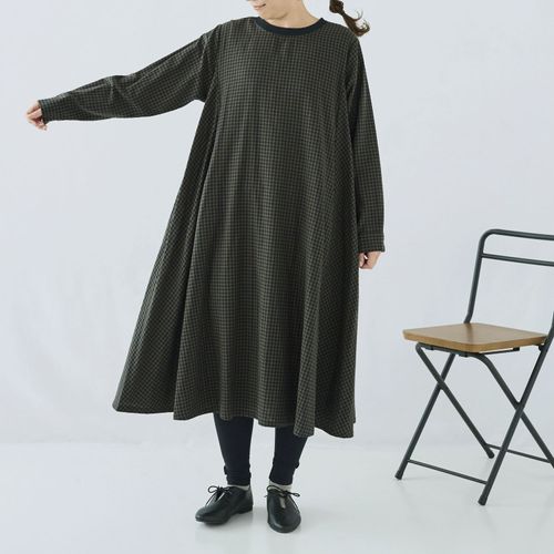 ノンノ
cloudnine ノンノ 先染めコットンWガーゼ無地Aラインワンピース