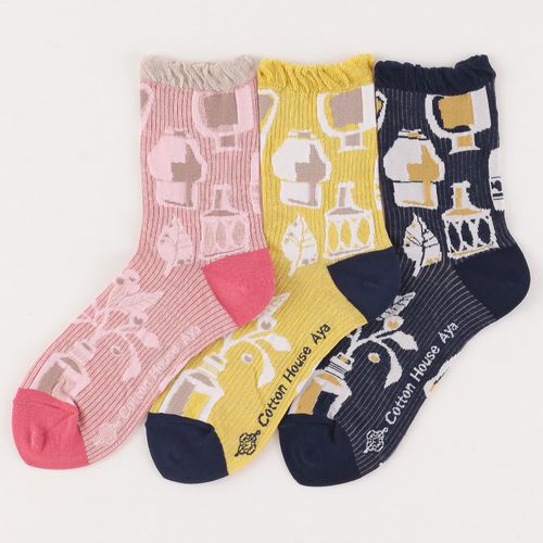 コットンハウス．アヤ
AYAソックス・花瓶の花