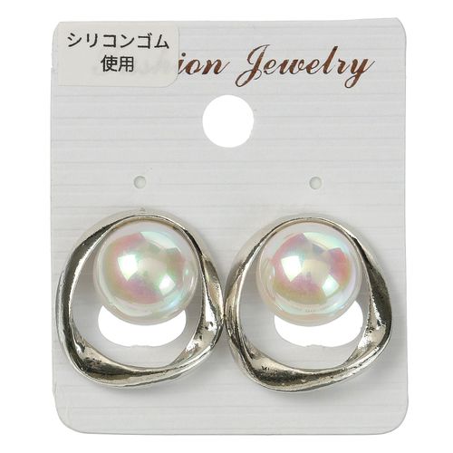 伸美
パールイヤリング