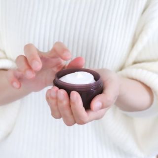 冬の売場で差が付く乾燥対策グッズ｜フェイスマスク・下地・ハンドクリームでつくる”うるおい棚”