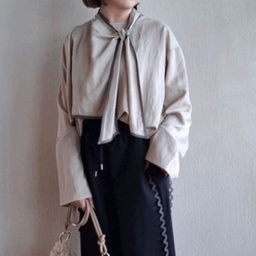 ザンパ
ザンパ アシメボウタイカラーブラウス