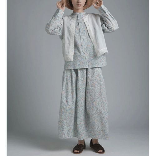 イコール
T．Tutie コットンリネンフラワプリントプルオーバー