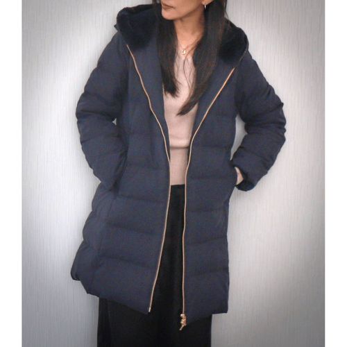 リブ
マーブルワルツ フードフェイクファーロングダウンジャケット