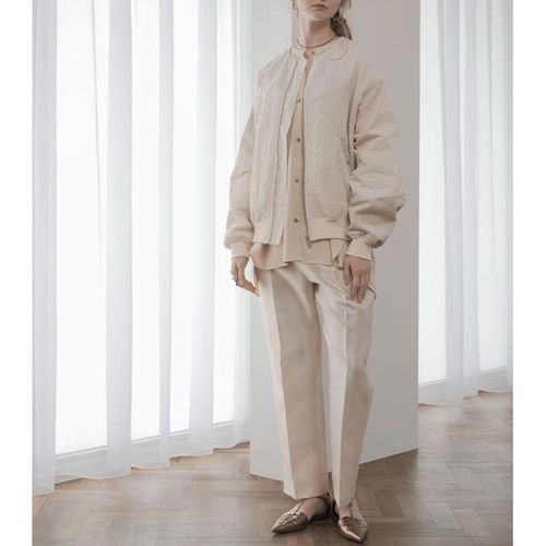 あむう
akane センタープレスサテンパンツ