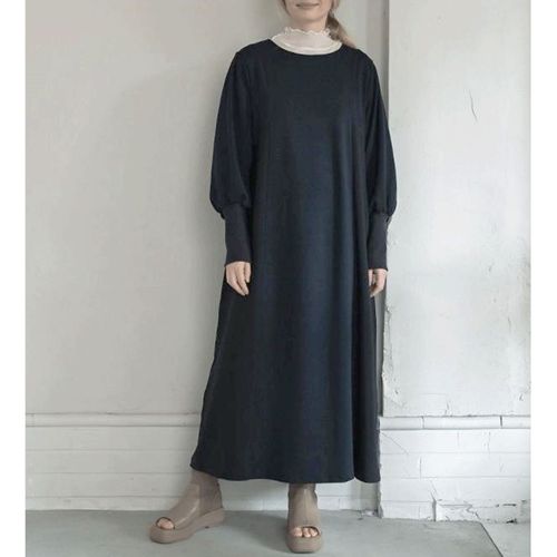 あむう
akane RIBスリーブカットワンピース