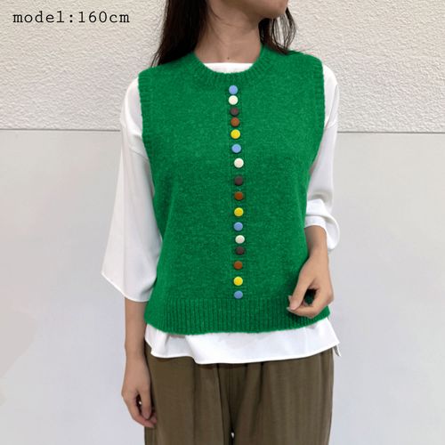 シシエス
マルチカラー釦ベスト