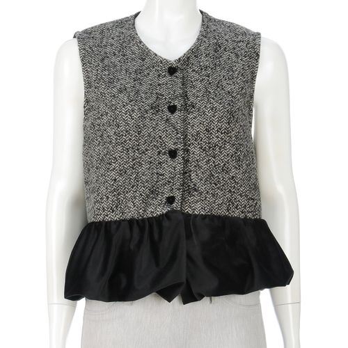 チャーミング
ハートボタンフリルベスト