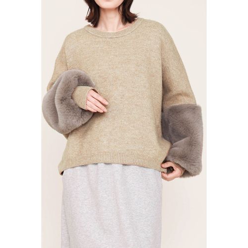 ピースフルベーシス
trois 袖エコファー切替プルオーバーニット