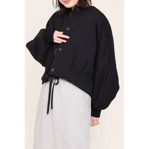 ピースフルベーシス
trois 裏起毛ジャージショートボレロ