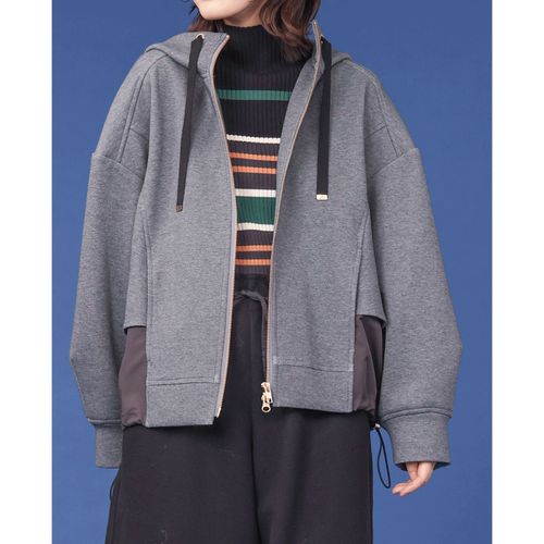 ピースフルベーシス
trois ダンボールフーディーブルゾン