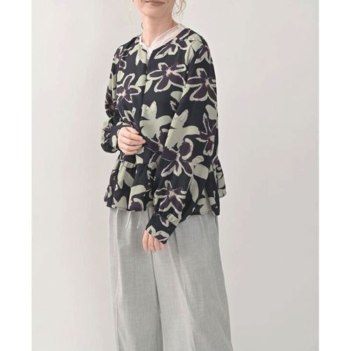 あむう
akane プリントペプラムブラウス