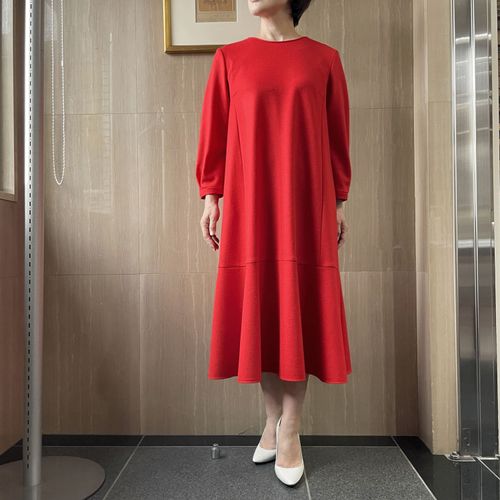 一珠
一珠 KOKIA ウール圧縮スムースワンピース