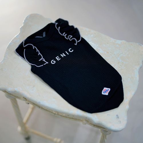 4573661481755







マーブル＆コー
GENIC×JEMORGAN フリルサーマルプルオーバー