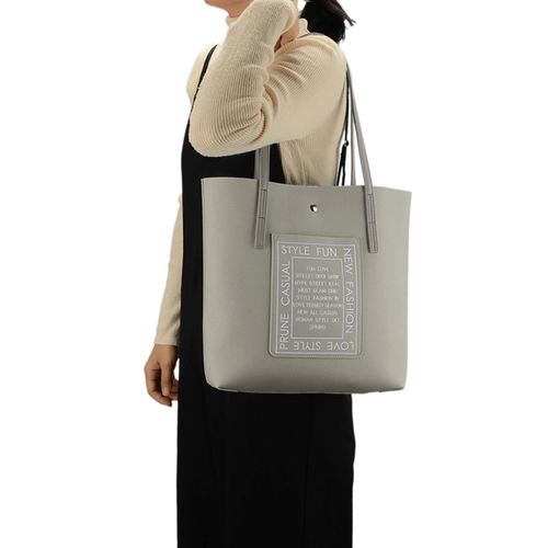 ラルジュ
刺繍ポケットトートバッグ