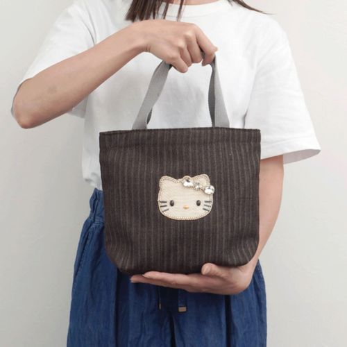 4580002623651







スプリング
Hello Kitty×MAYGLOBE ヘリンボーンデニムミニトートバッグ