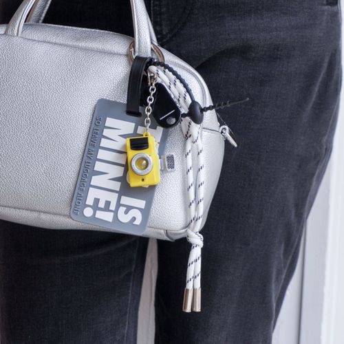 4549932345040







クー
バゲッジタグ カメラチャーム