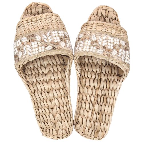 4904659107447







ティーライフ
ガマスリッパ 刺繍リボン