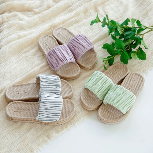 4995394436107







ビスク
レイユールシック スリッパ