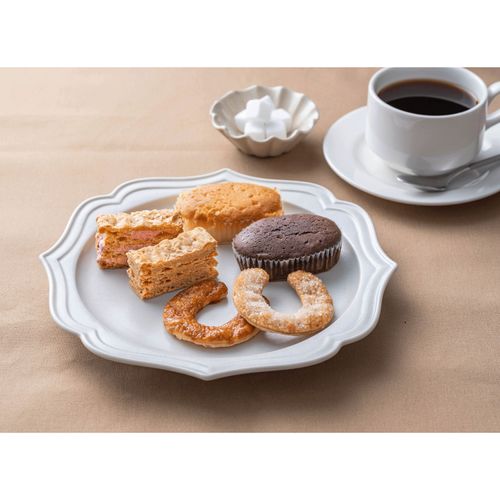 4542511353344



GVA-02A



アデリー
ガトー・ド・ボワイヤージュ 横浜馬車道スイーツセレクション 9個