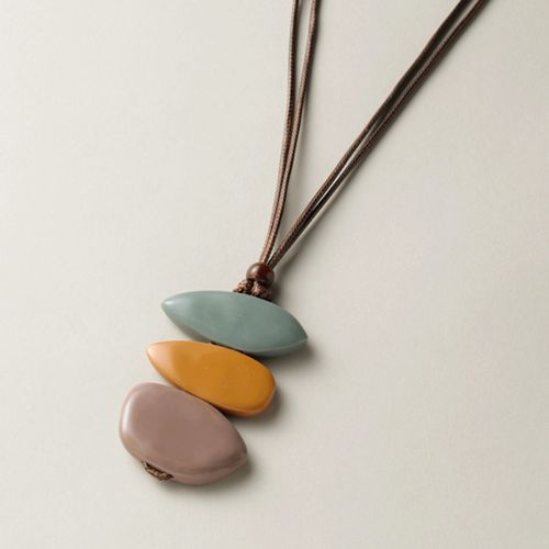 4582640636017



A26S012MX



東京かんかん
レジンスリーカラーネックレス