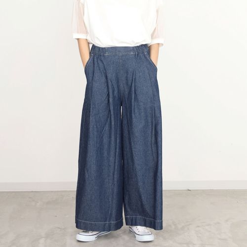 オーブ
オーブ m．n デニムタックワイドパンツ