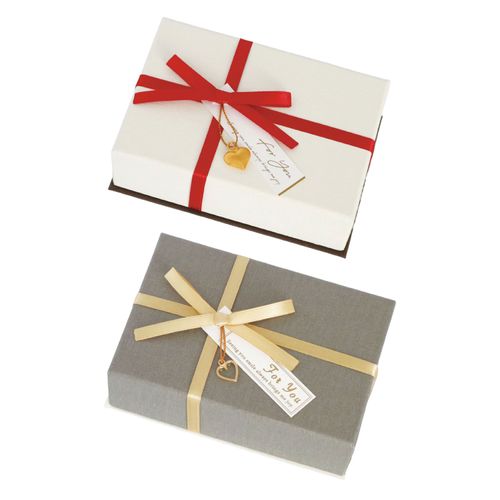 4512427109632







包む
トリュフボックス 6個用 ナチュラルハート リボン付き