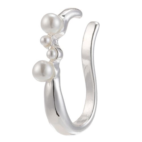 リリマム
フックパールイヤ－カフ