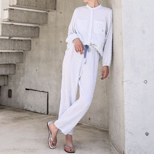 4550297308656







ナルエー
Narue シャーリングダブルガーゼストライプスタンドカラーパジャマ