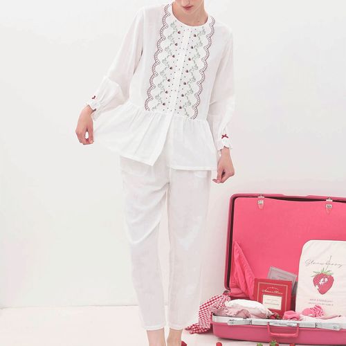 4550297308045







ナルエー
Narue コットンダブルガーゼレーシーフリルペプラムパジャマ