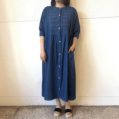 アンナヴァン
デニムスモッキングワンピース