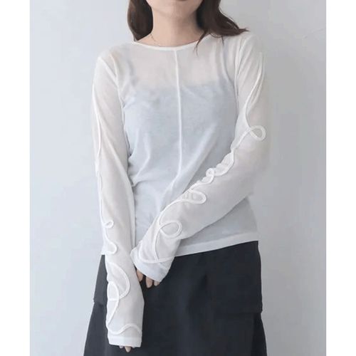 三澤
vingtrois コード刺繍インナー