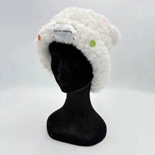 ジェノバ
ふわふわボタンニット帽