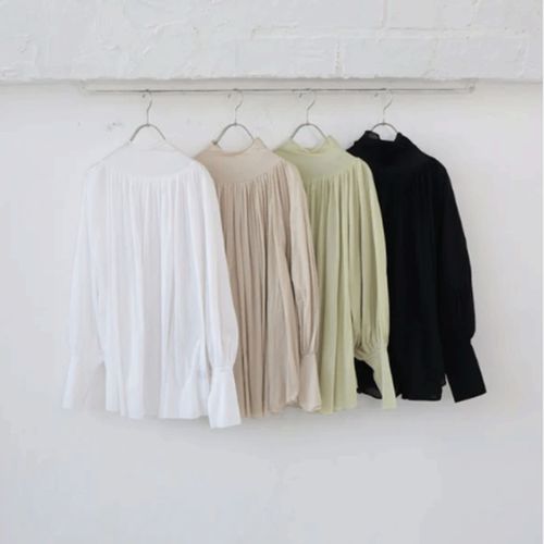 2722613041253







アンリミ
doux bleu タートルギャザーブラウス