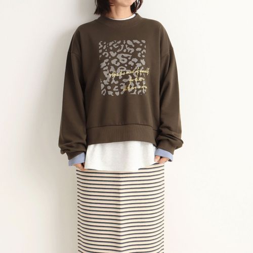 オンアンドオン
le colis 裏毛アニマルプリントプルオーバー