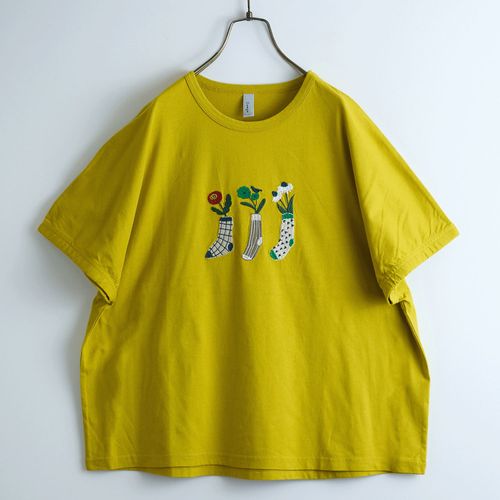 ドライブ
Emago フラワーベース刺繍ドルマンTシャツ