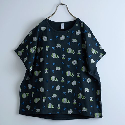 ドライブ
Emago りんご刺繍ドルマンTシャツ