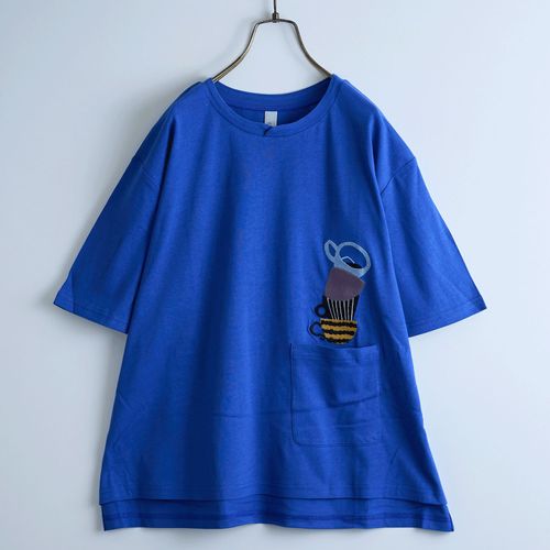 ドライブ
Emago マグカップ刺繍Tシャツ