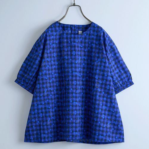 ドライブ
Emago 花プリントブラウス