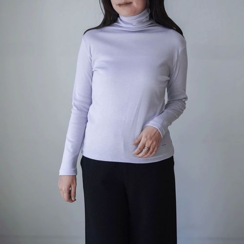 マゼンタ
マゼンタ フライス12cmボトルネック長袖