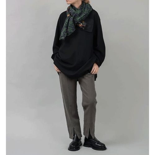 あむう
akane 裏起毛裾スリットパンツ