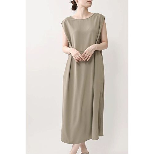 あむう
akane エアリーリュクスIラインワンピース