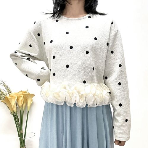 クリーク
MONiLE ドットジャカード裾フリルトップス