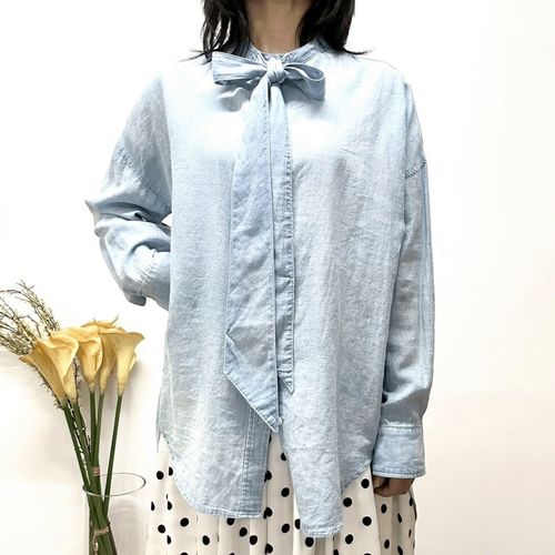 クリーク
MONiLE シアーデニムボータイブラウス